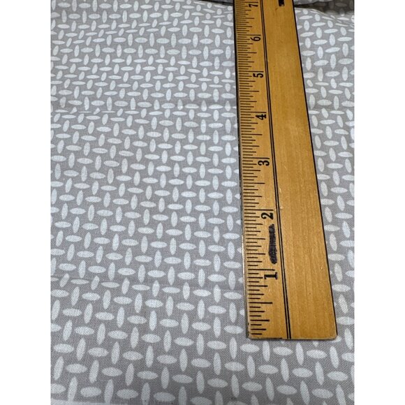 Waverly Inspirations Gray & White Patterned Cotton Fabric 27" x 44" Sewing Craft - Picture 2 of 7